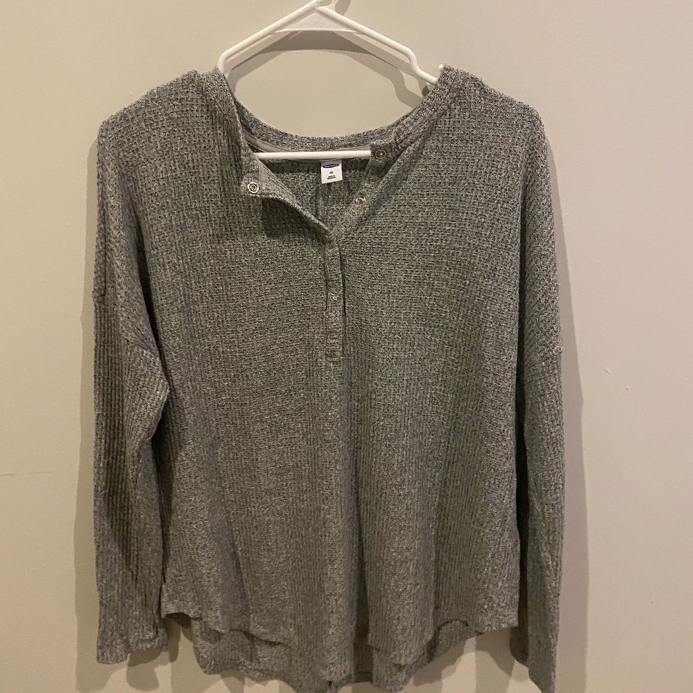 Old Navy Grey Top